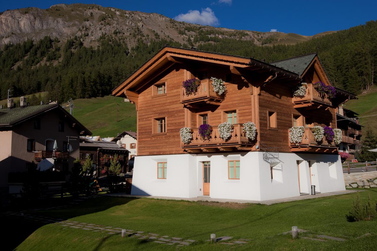 Les Fleurs Bleues Aparthotel Livigno Exterior photo